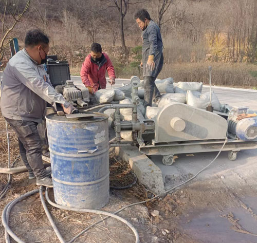 兴庆路面下沉注浆